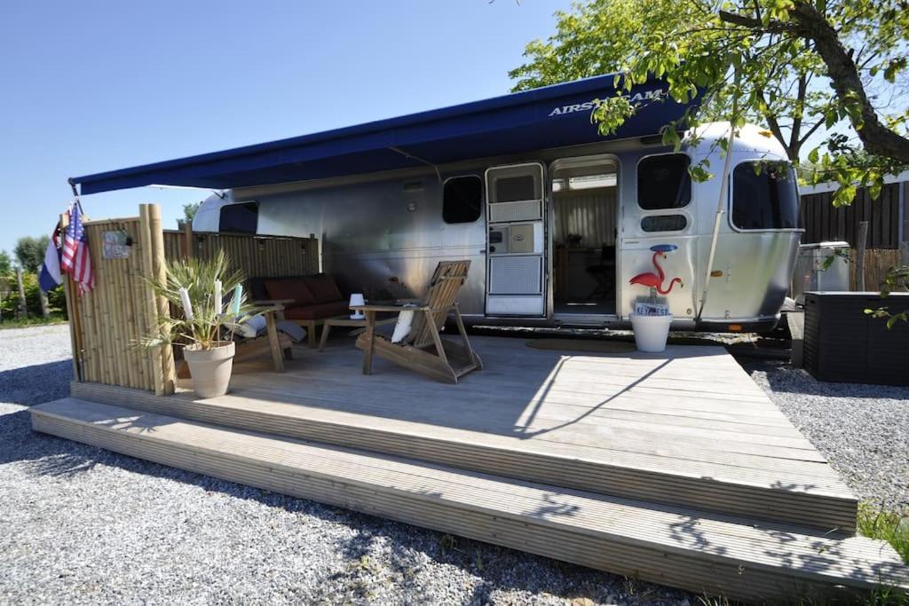 Airstream Retro Usa Caravan Earnewald Exterior photo